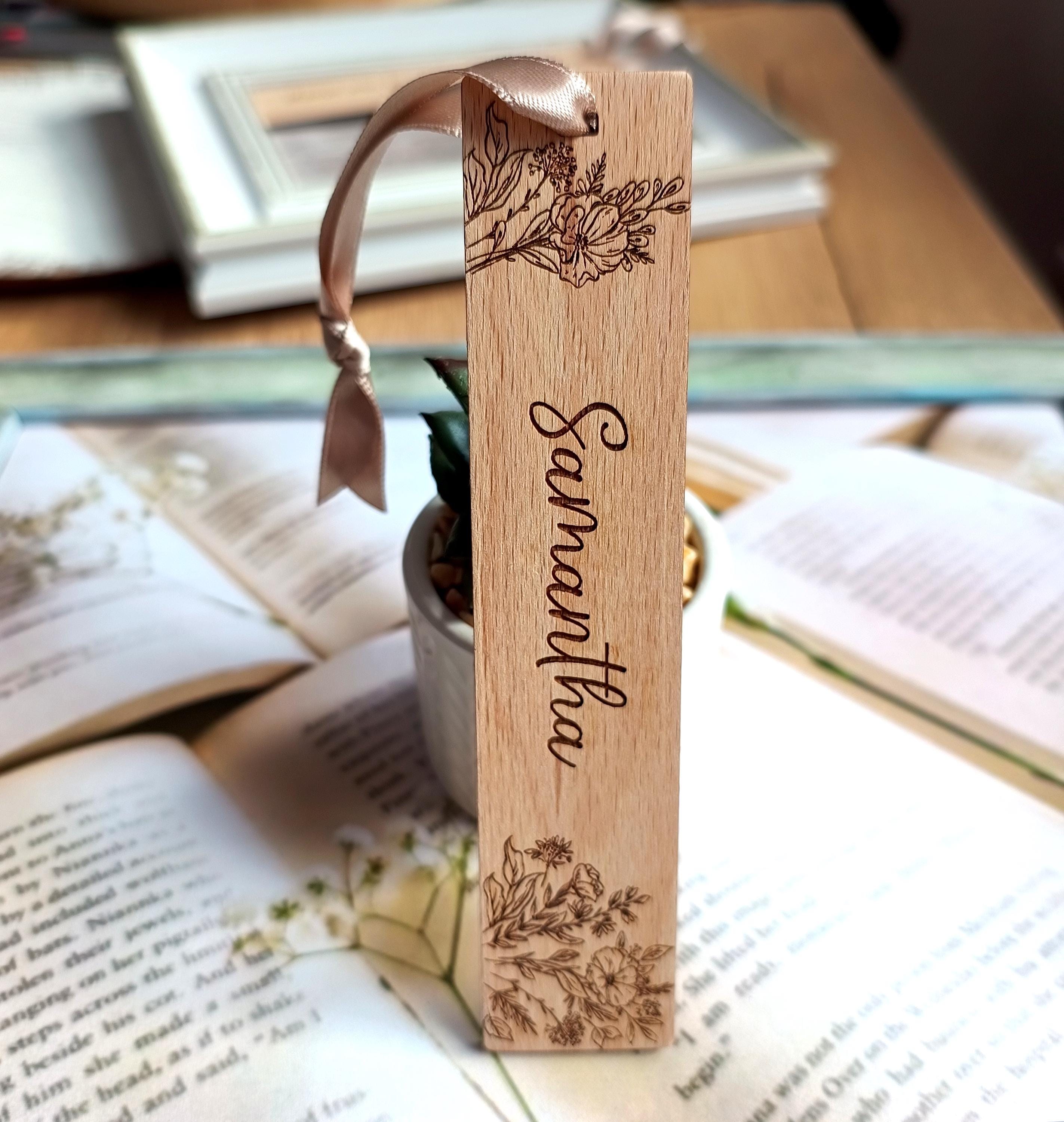Personalized wooden bookmarks - Bookmark favors
