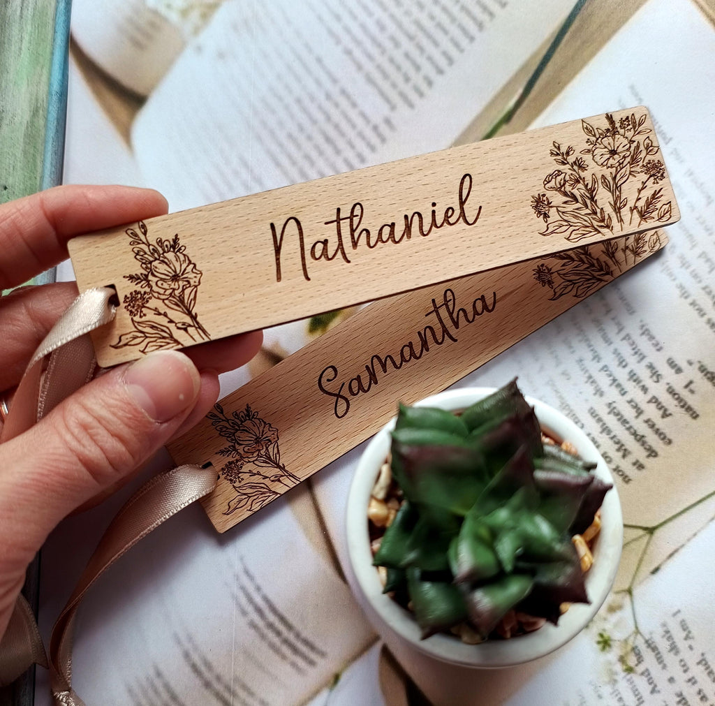 Personalized wooden bookmarks - Bookmark favors