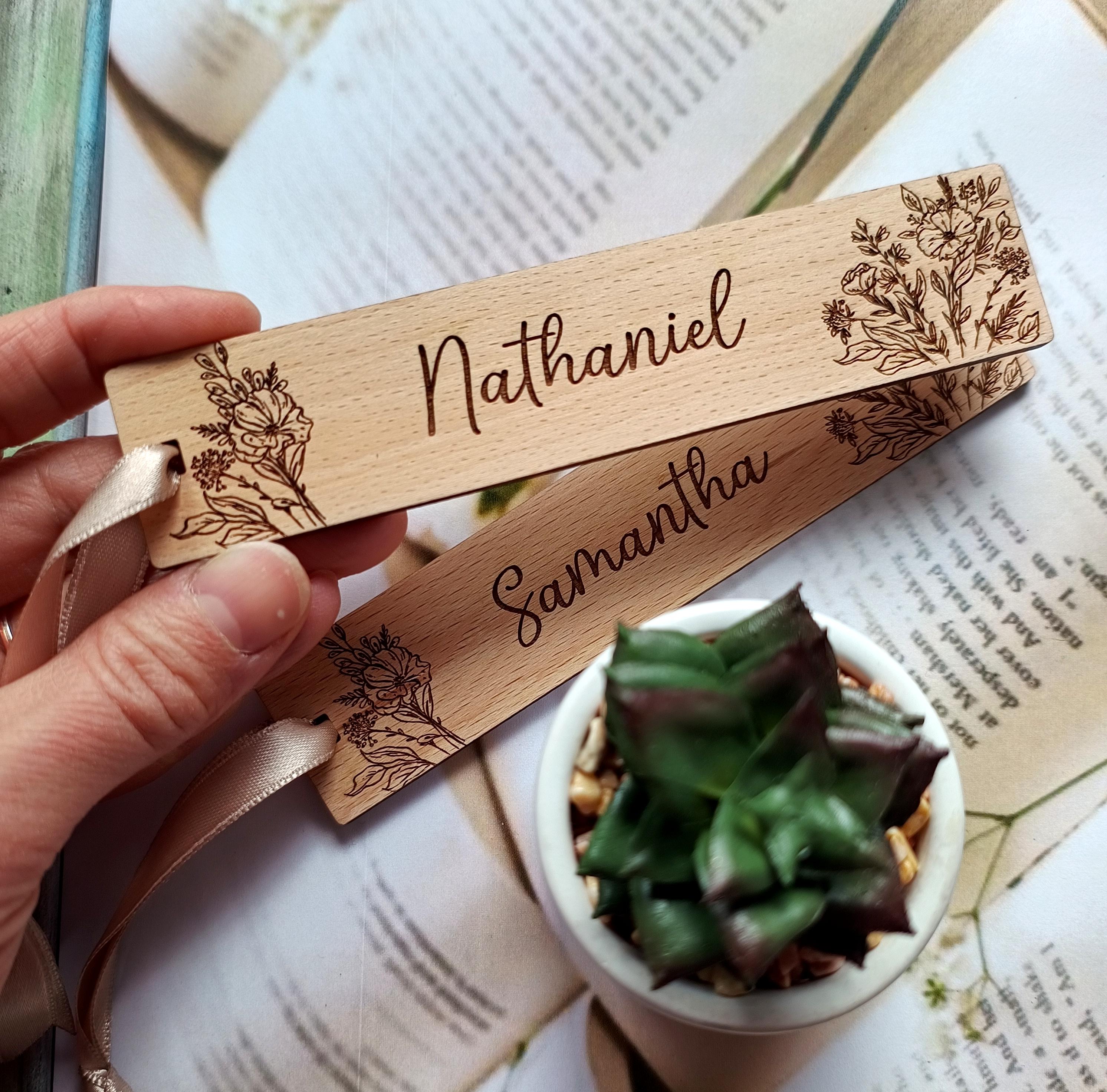 Personalized wooden bookmarks - Bookmark favors