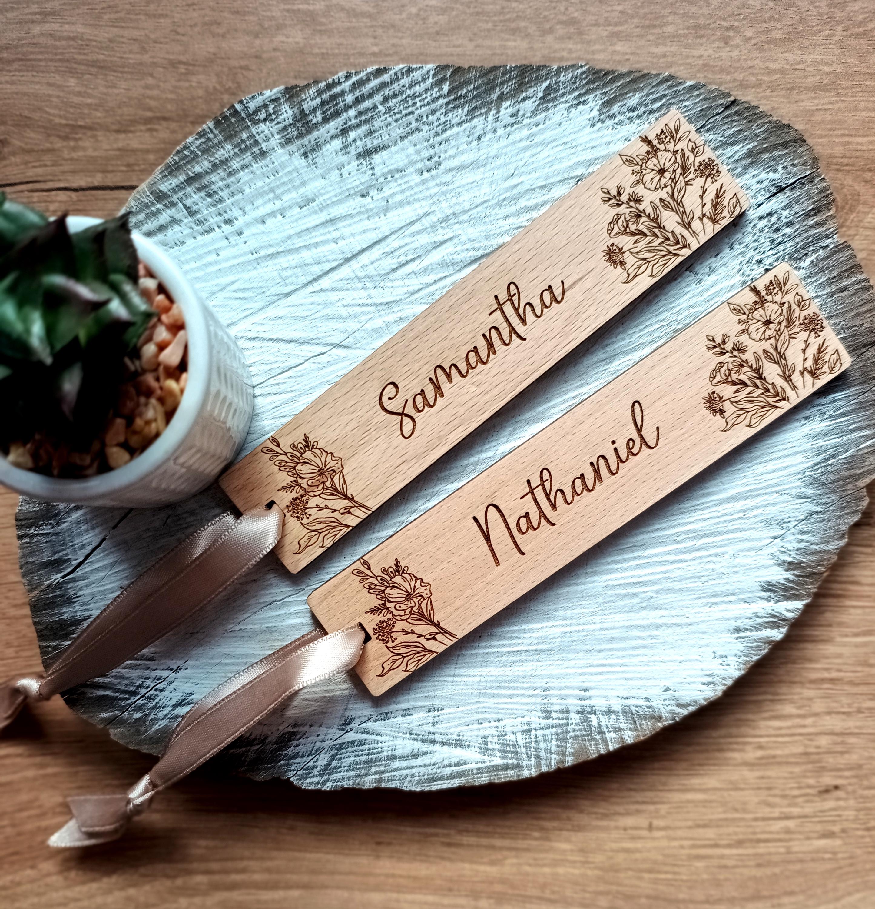 Personalized wooden bookmarks - Bookmark favors